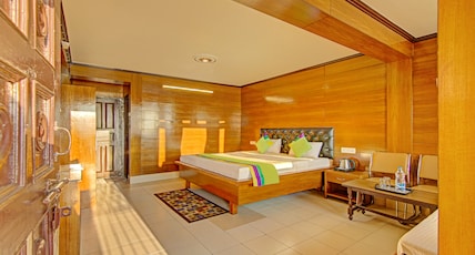 Hotel Monal Inn Room Type - King Room with Balcony Hotel Monal Inn Room Type - King Room with Balcony
