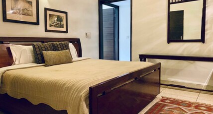 Thikana Delhi || Bed and Breakfast Room Type - Standard Room
