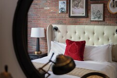 The Foundry Hotel Asheville, Curio Collection by Hilton