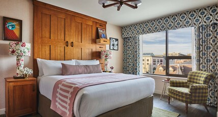 Graduate by Hilton Bloomington Room Type - GRADUATE KING