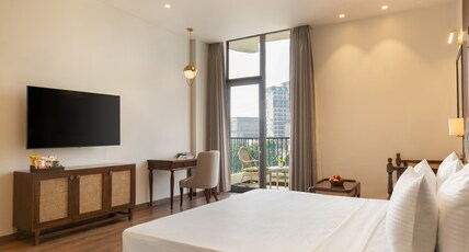 Clarks Inn Kharar Mohali Room Type - Executive Room With Balcony