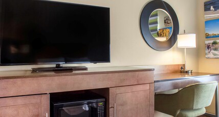 HAMPTON INN PARKER AZ Room Type - 2 QNS HEARING ACC NOSMOK
