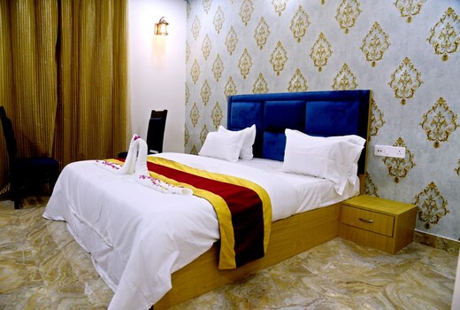 White House Resort