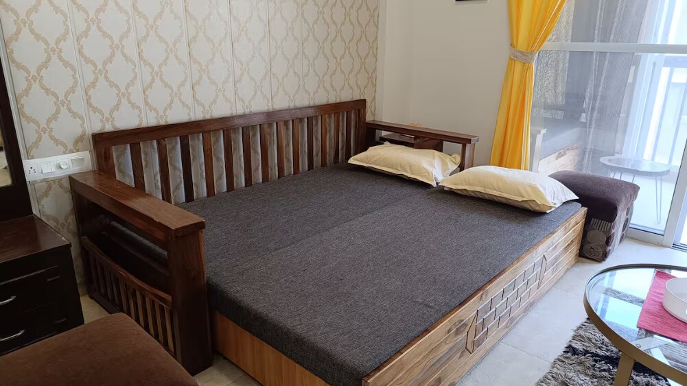 Cozy Studio near Bhavali Dam Igatpuri - Tap to explore photos