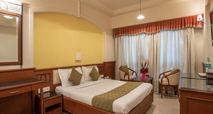 Hotel Dwaraka Residency Room Type - Deluxe Room