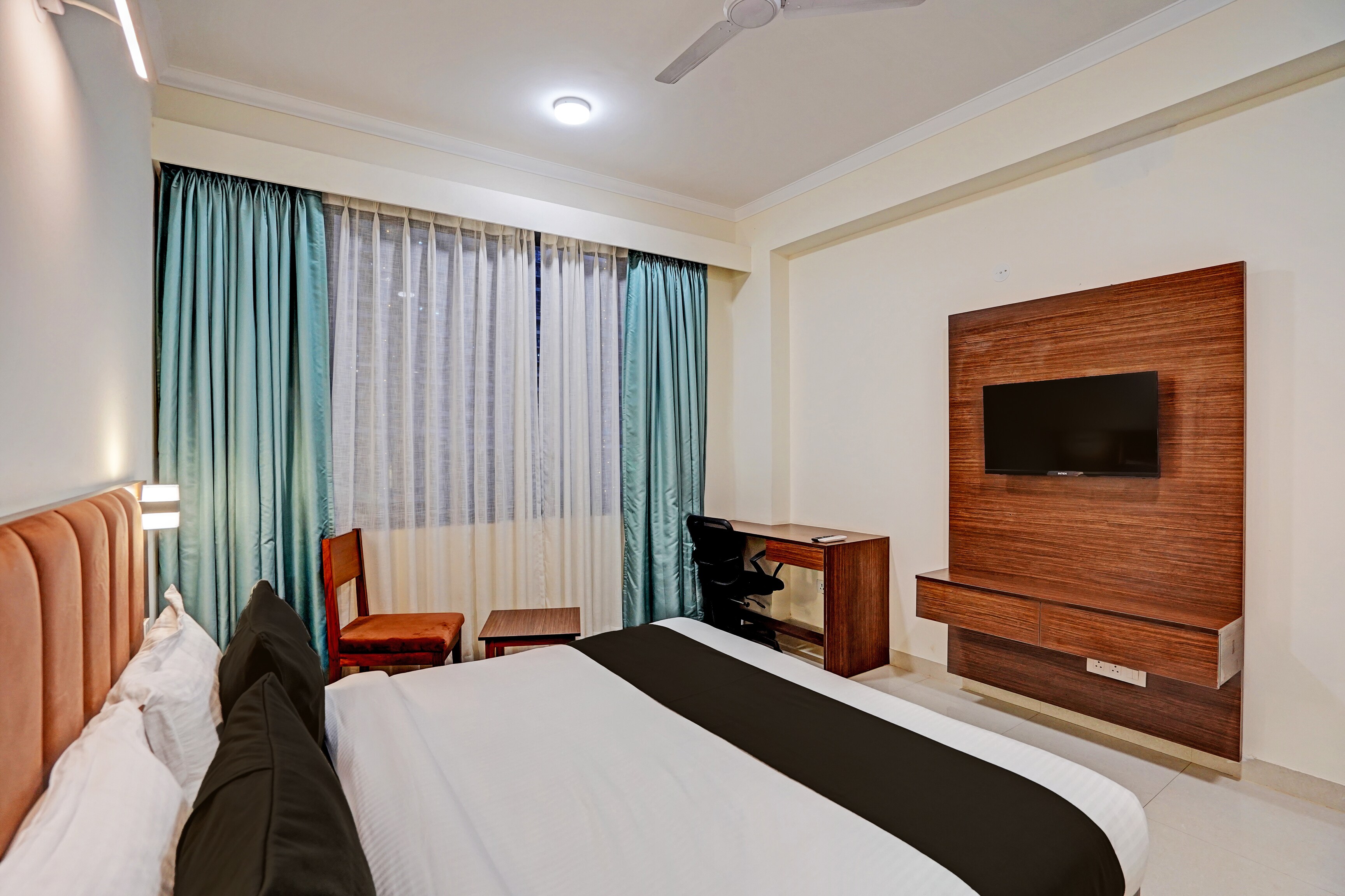 Hotel RR Galaxy , Near Genpact , Sector 69 - Tap to explore photos