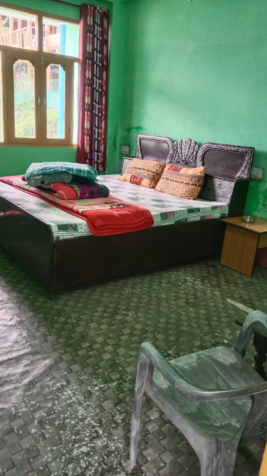 Devraj Guest House and Cafe - Tap to explore photos