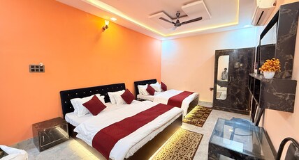 HOTEL ROYAL GRAND Room Type - FOUR BED ROOM
