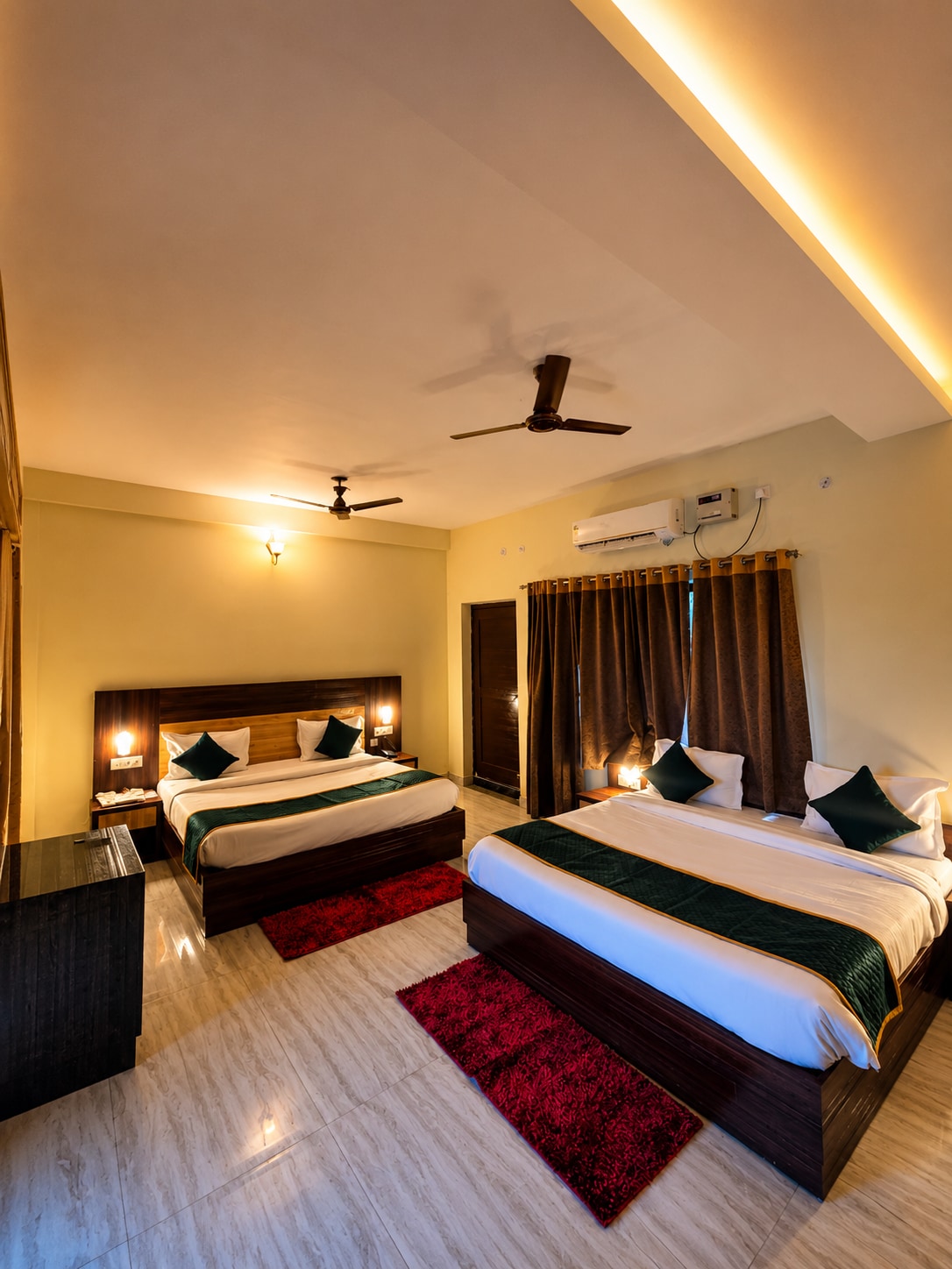 Wildline Gold Resort - Tap to explore photos