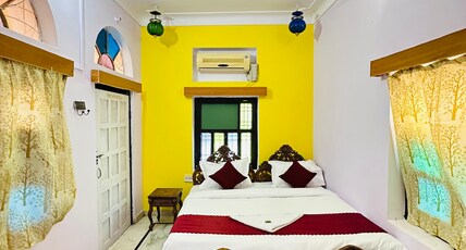 AROMA Room Type - Ac Room