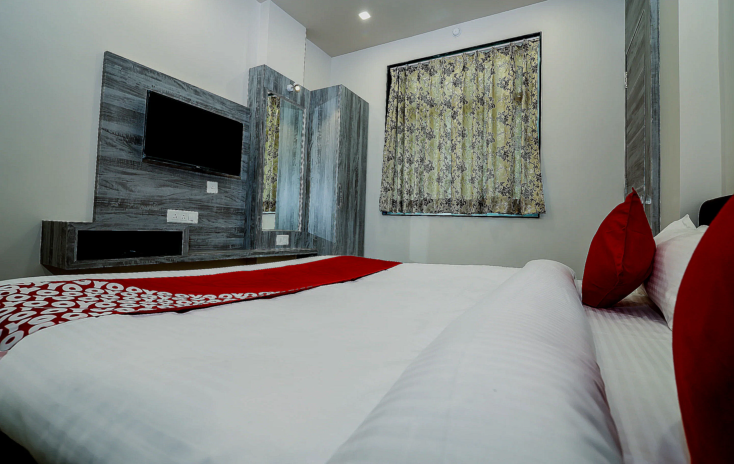Super Hotel O Pushkar Talhati - Tap to explore photos