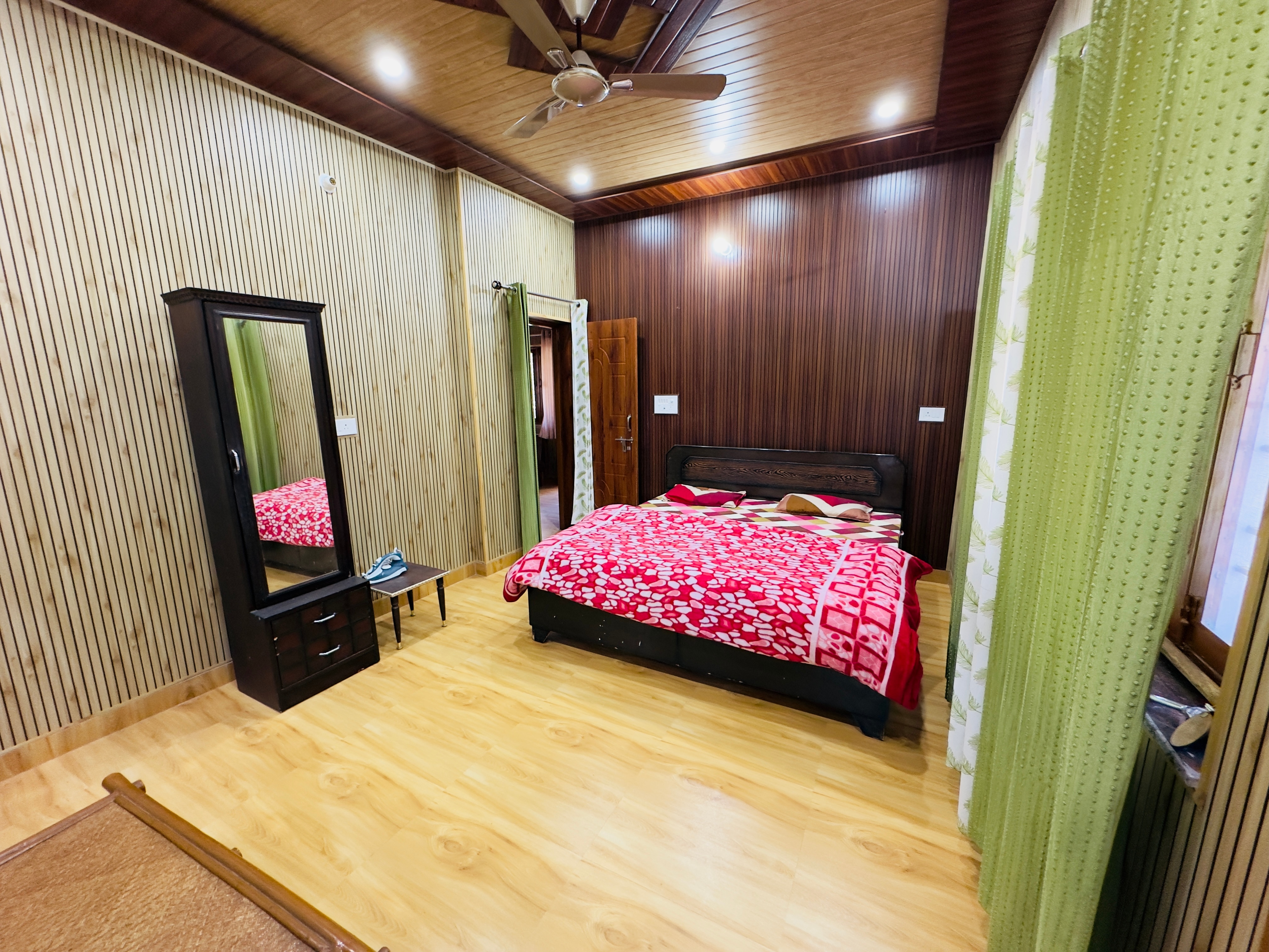 Fyonladiya Homestay - Tap to explore photos