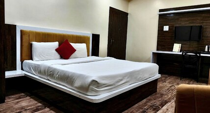 HOTEL SUNFLOWER Room Type - Executive