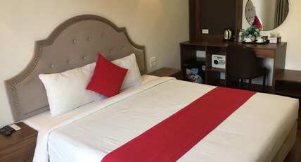 Hanoi Liliane Hotel and Travel Room Type - Deluxe balcony