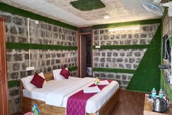 Cholai Resorts and Hotels