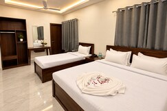 Hotel Diwakar Niwas - 100 Mtr. From Sindhi Camp Bus Stand