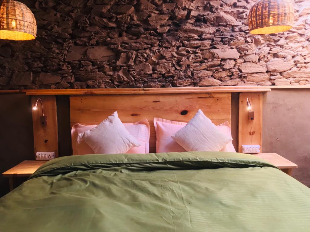 Mon Stays - Tap to explore photos