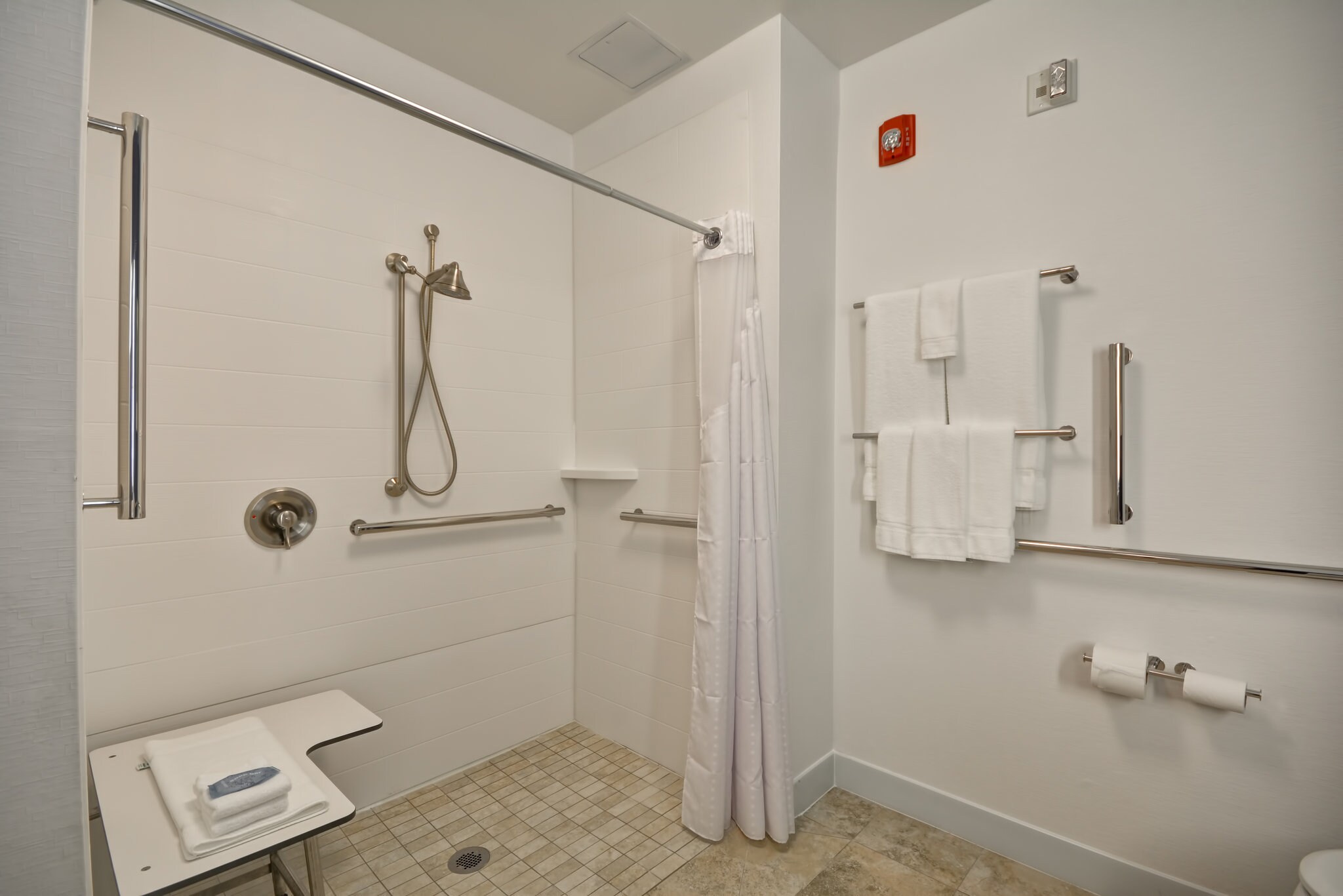 Holiday Inn Express Evansville - Tap to explore photos