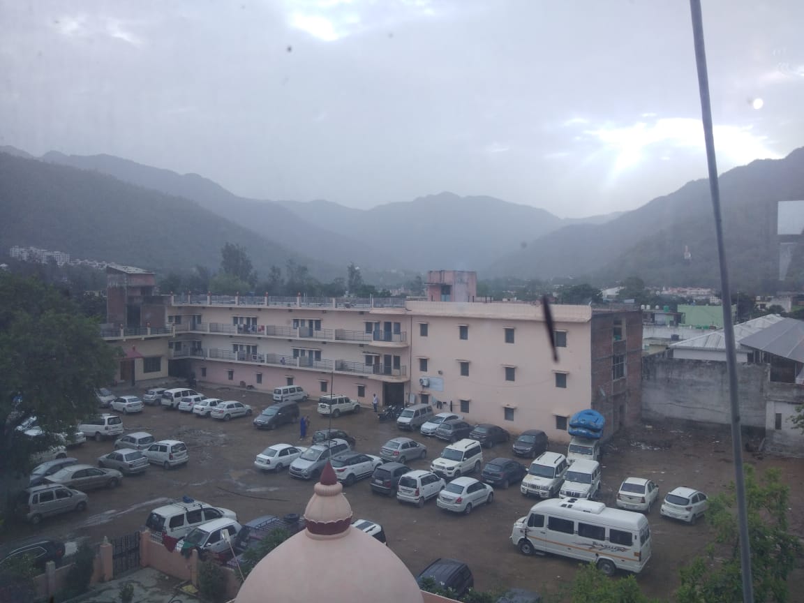 Bajrang Guest House - Tap to explore photos