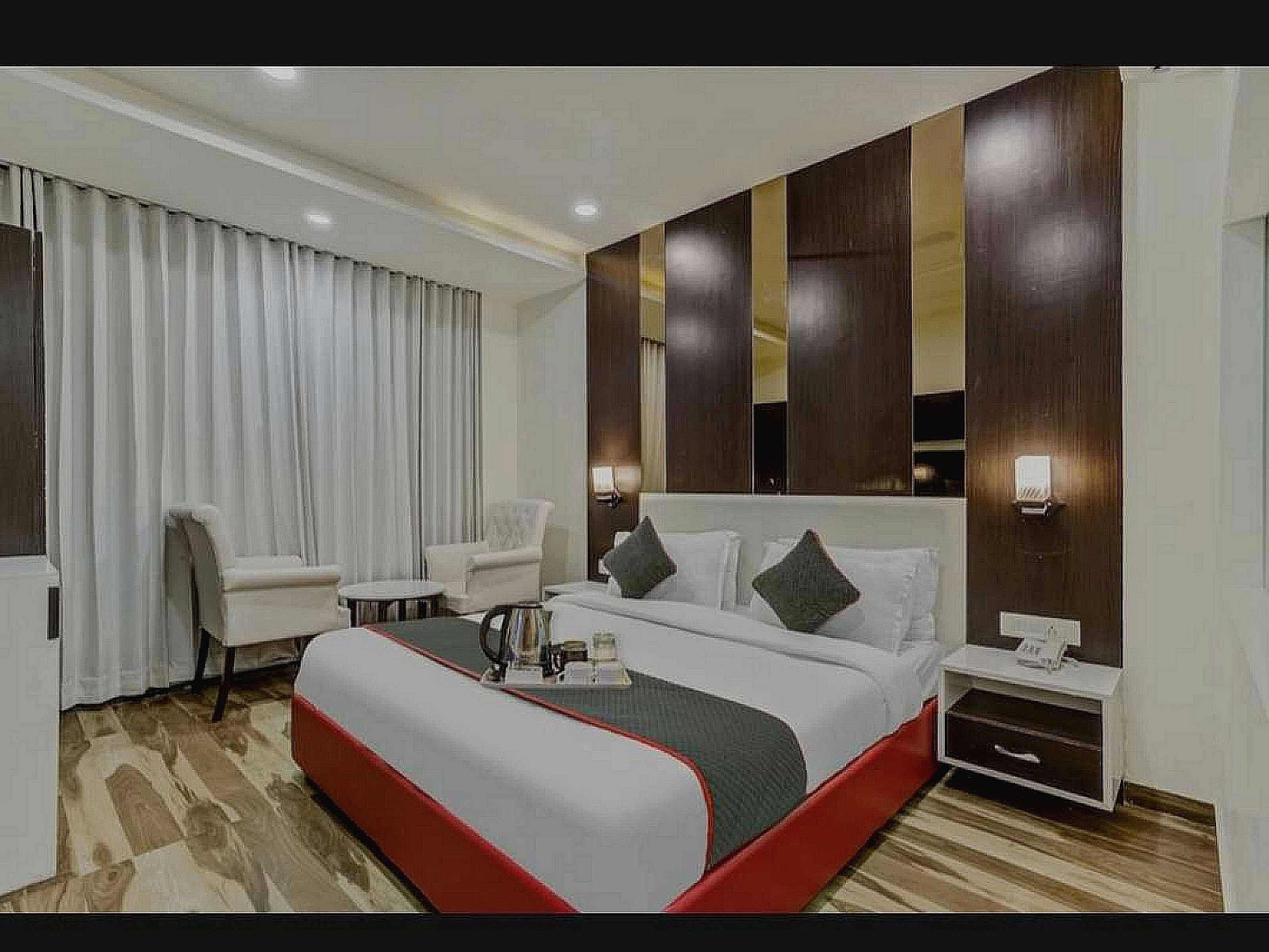 Hotel O Raas Near Peera garhi Metro Station - Tap to explore photos