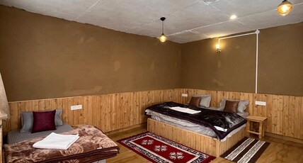 HRH By The Hostalgic Room Type - Deluxe room with Mountain View
