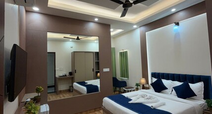 AANCHAL PALACE HOTEL Room Type - Super Deluxe Premium Room