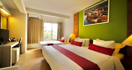 Villa Cha Cha Banglumphu Room Type - Grand Family with Pool View