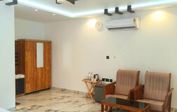 King Room With Balcony