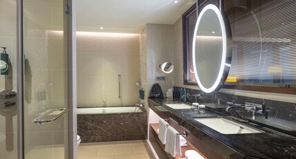 Hilton Batumi Room Type - KING JUNIOR SUITE SEA VIEW