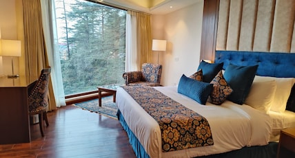 Royale Retreat & Spa near Mall Road Room Type - Imperial Suit - Jacuzzi -Hydrotherapy Steam Shower | Valley View Royale Retreat & Spa near Mall Road Room Type - Imperial Suit - Jacuzzi -Hydrotherapy Steam Shower | Valley View