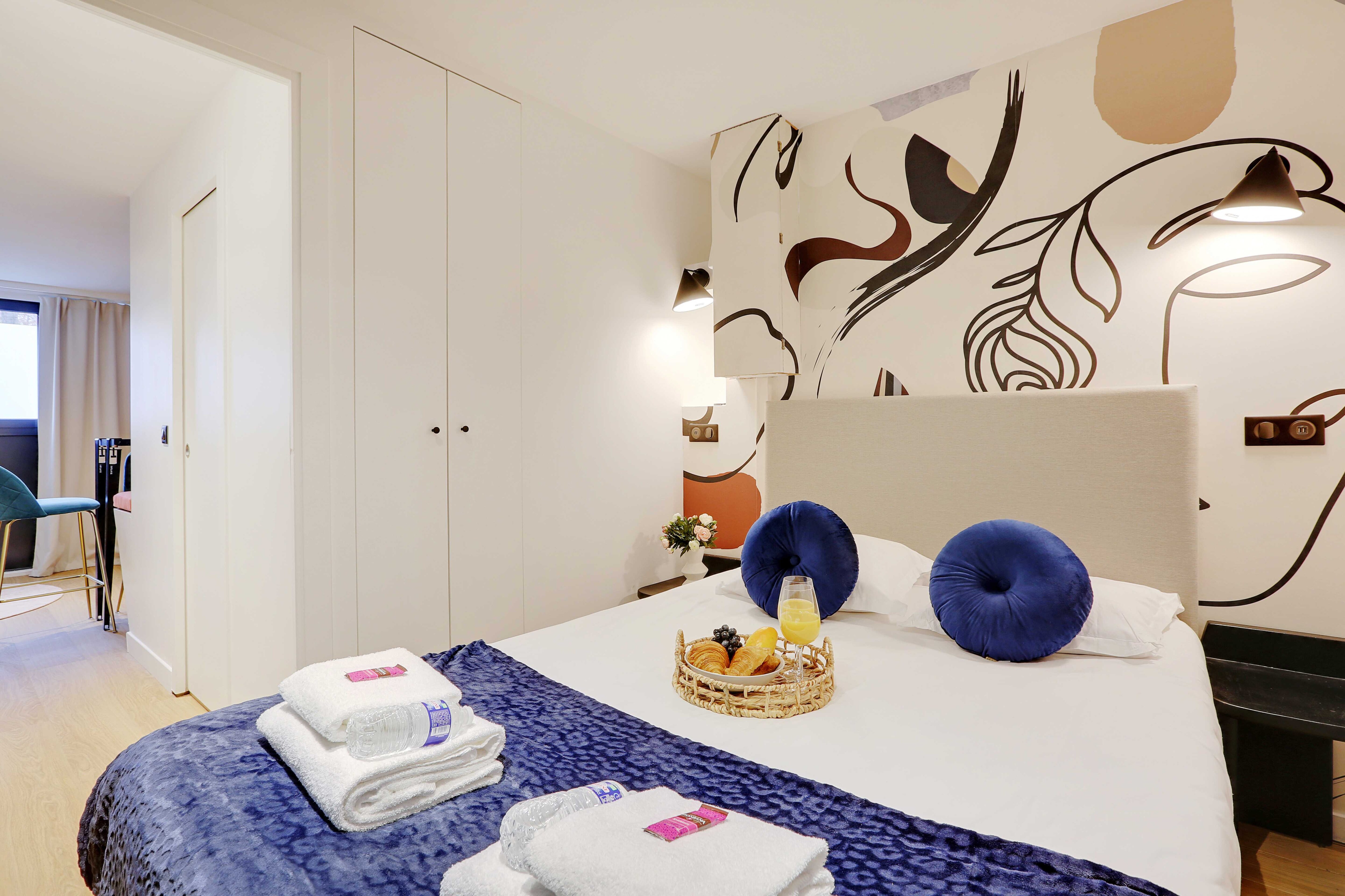 Charming Apartment - 1BR/6P - Marais - Tap to explore photos