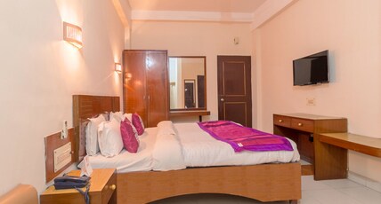 Hotel Horn Bill Room Type - Luxury Room