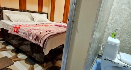 S.R. Palace Room Type - Bedroom 101