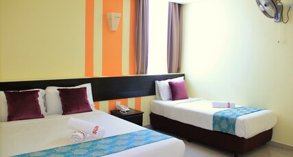 Sun Inns Hotel Pasir Penambang Room Type - Family 3 Window