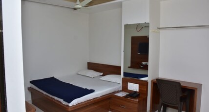 Hotel Golden Room Type - ROYAL NON  AC ROOM
