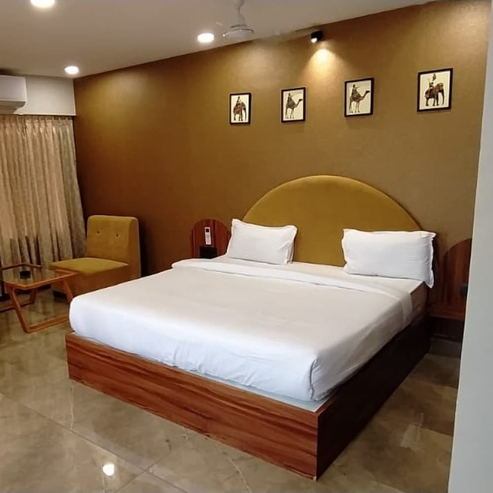Goodluck Hotel & Guest House - Tap to explore photos