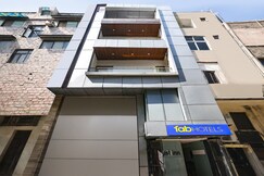 FabHotel Just Inn - Nr. Lajpat Nagar Market