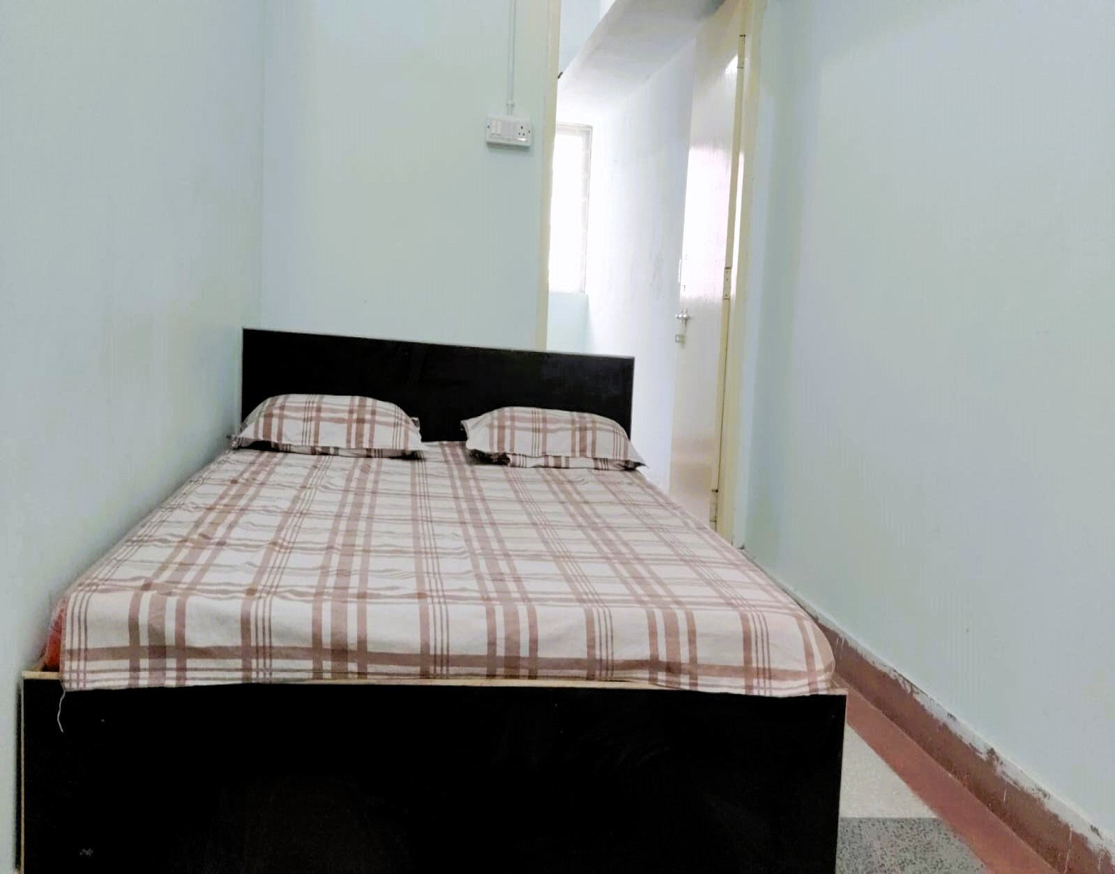 Hotel Welcome - Tap to explore photos