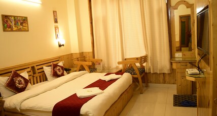 Noel's home Near Mall Road Room Type - 5.Double Room with Private Bathroom