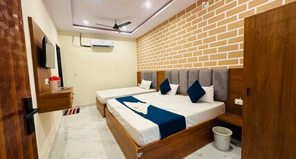 Shri Hit Maya Dham Room Type - Family Triple Bed Room