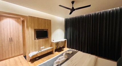 HOTEL PLATINUM Room Type - Deluxe AC Room