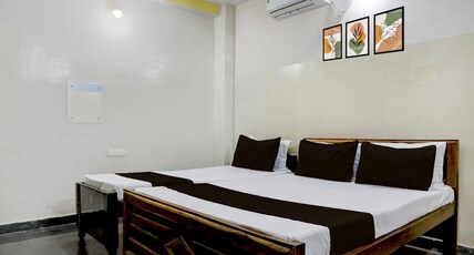 Hotel O by OYO YOGESHWAR GUEST HOUSE Room Type - Classic