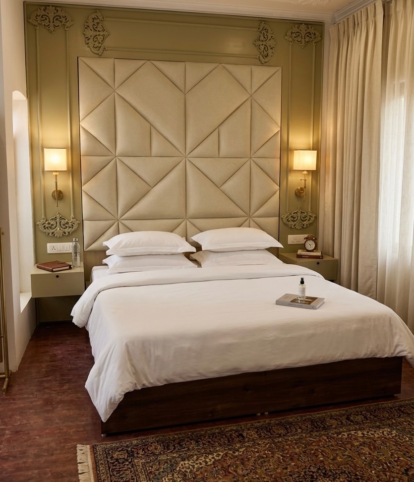 Royal Mansion - Tap to explore photos