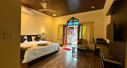 Baga beach heritage resort Room Type - King room with balcony