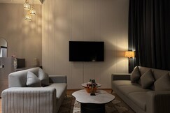 Aangan The Luxury Suite Pool Netflix