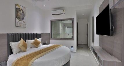 Hotel Legacy Room Type - Super Deluxe Room With jacuzzi (1)