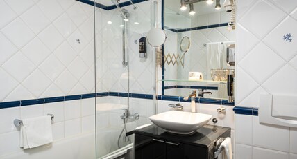 Arthotel ANA Gala, Trademark Collection by Wyndham Room Type - Standard Dreibettzimmer