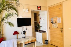 Address of Dream Stay Holiday(10min from Prem Mandir)