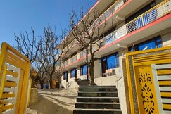 Pahadi Manzil Manali