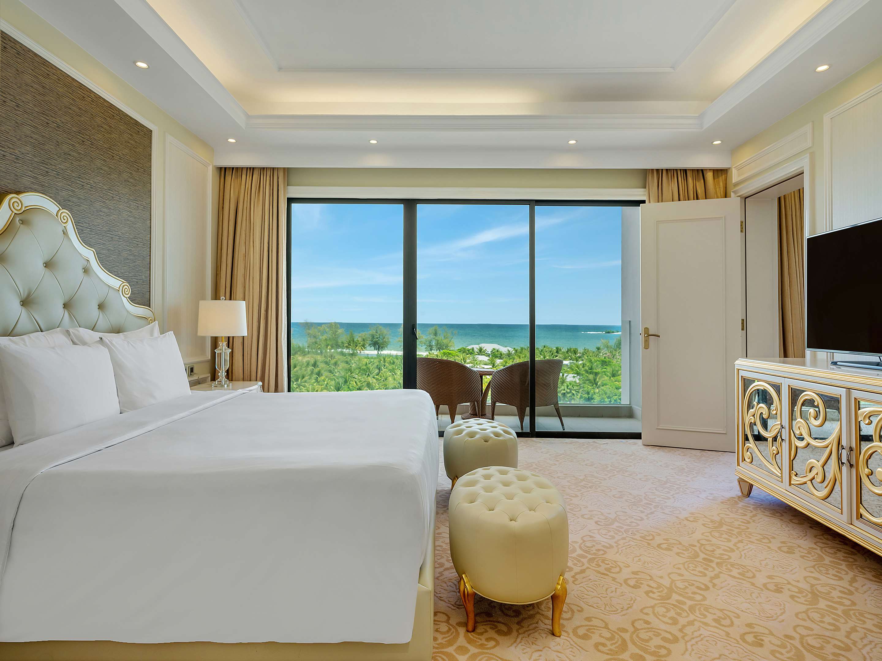 Radisson Blu Resort Phu Quoc - Tap to explore photos